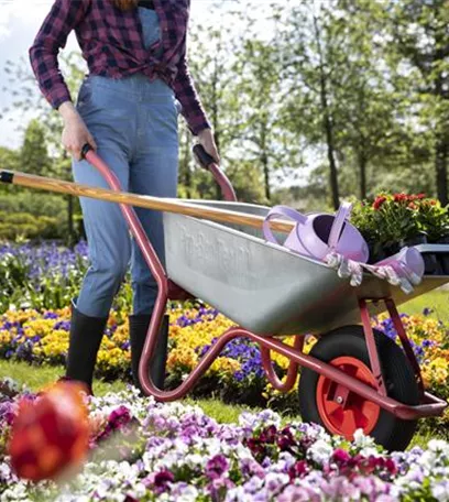 Gartenarbeit leicht gemacht – mit den richtigen Geräten