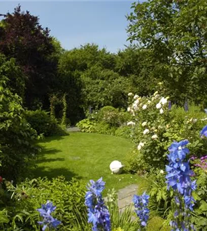 Staudenzeit im Bauerngarten