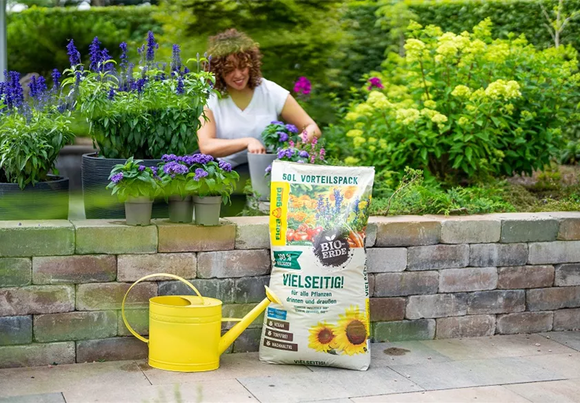 Floragard Bio-Erde Vielseitig im Garten.jpg